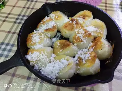 Fried bean buns