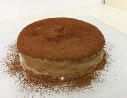 Net red dirty cake