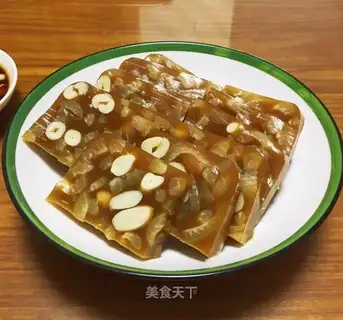 Peanut pig's skin