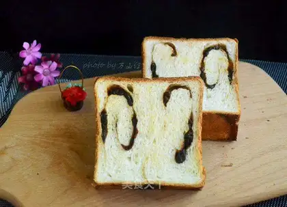 Cinnamon round toast