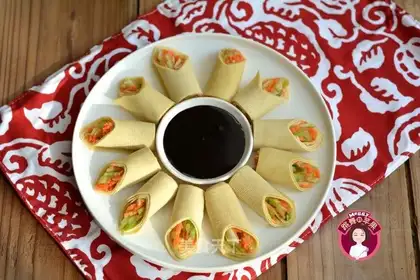Tofu veggie rolls