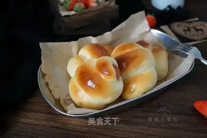 Polish sausage rolls