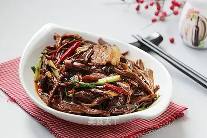 Tea mushrooms
