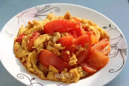 Tomato fried eggs