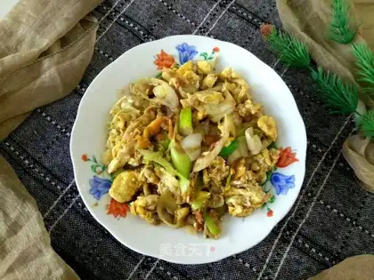 Onion egg sauce