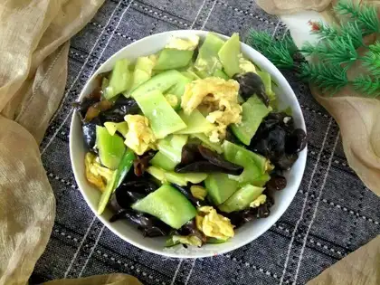 Scratch wood and fried eggs