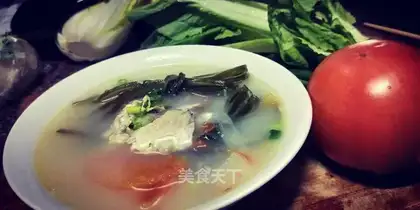 Seaweed carp soup
