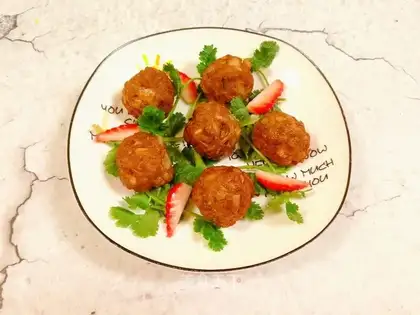 Fried meatballs