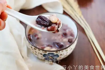 Feed the bean congee