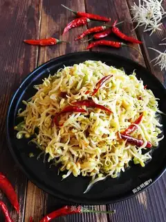 Jealous green bean sprouts