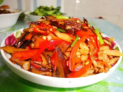 Fried shredded pork with fragrant dried meat