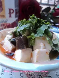Preserved egg mixed with tofu