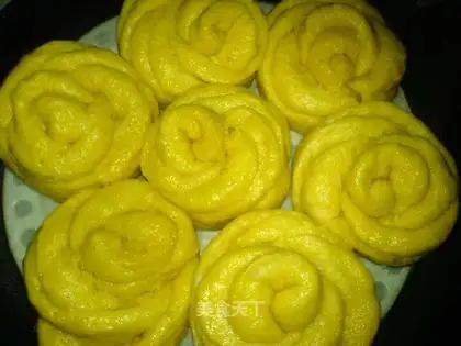 Yellow Rose Rolls
