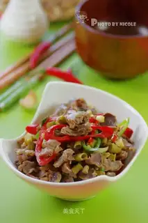 stir-fried chicken gizzards with sour beans
