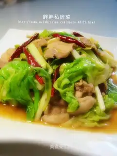 Dry pot hand-shredded cabbage