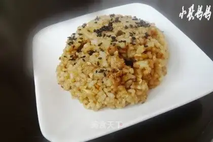 Fried rice with egg and bean paste