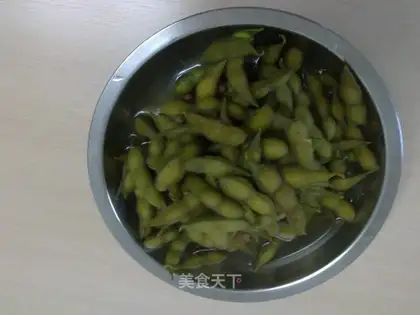 Boiled edamame
