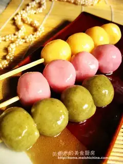 Colorful tofu glutinous rice dumplings