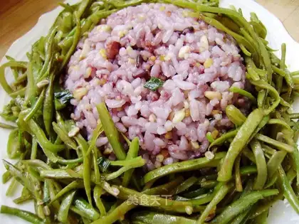 Rice with shredded beans
