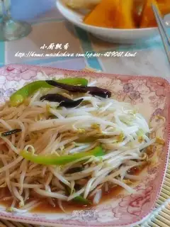 stir-fried mung bean sprouts