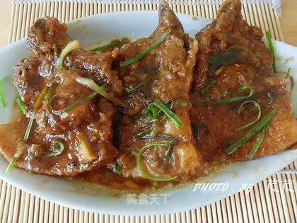 Special grilled steak with green onions