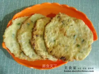 Crispy broad bean cake
