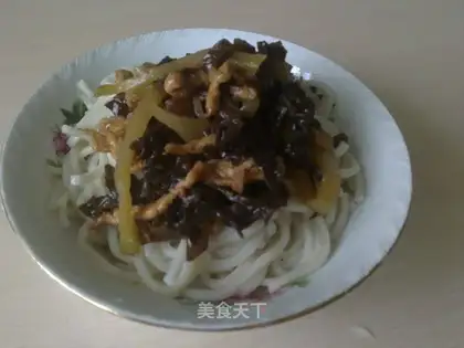 Shredded pork with pickled mustard