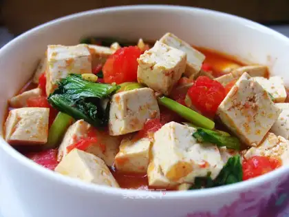 Stewed tofu in tomato sauce
