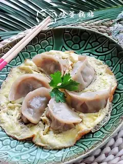 Egg pot stickers