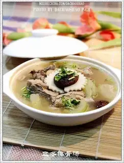 Three-winter pork ribs soup