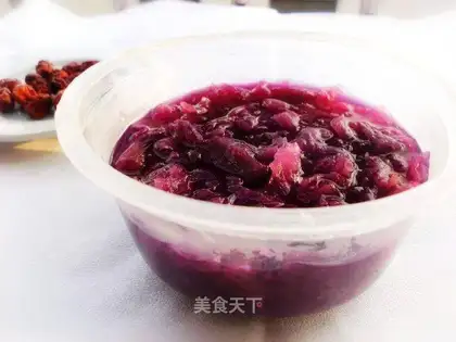 Purple sweet potato and white fungus soup