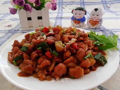 Sauteed diced duck with soy sauce