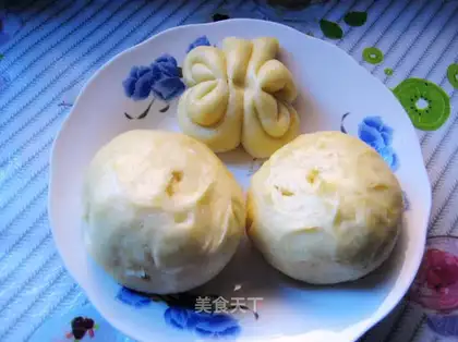 Pumpkin steamed buns + steamed buns