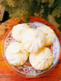 Pork onion bun