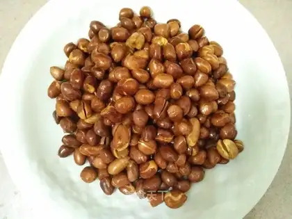 Fried peanuts