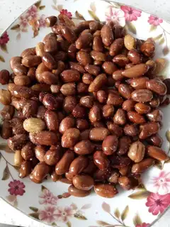 Fried peanuts