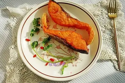 Softly fried salmon