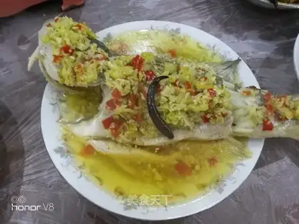 Creamed pepper and garlic ferret
