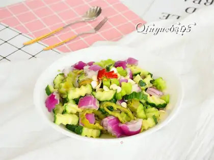 Almonds mixed with vegetables