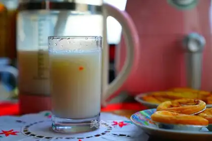 Milk, silver cuisine soup