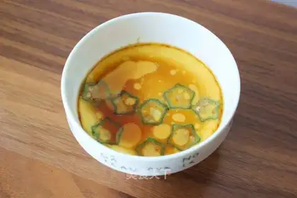 Autumn steamed eggs