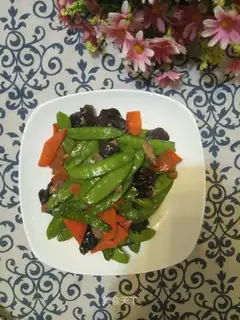 Woody Dutch beans