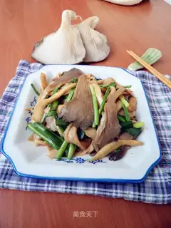 Scrambled mushrooms