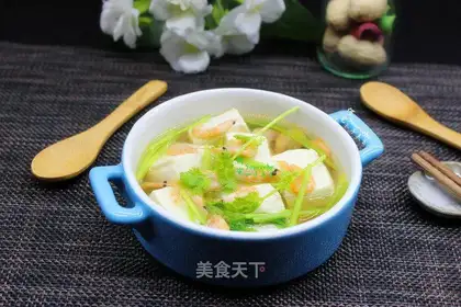 Fresh krill tofu soup