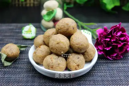Scrumptious mushrooms and twigballs