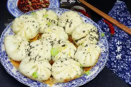 Three fresh piping buns
