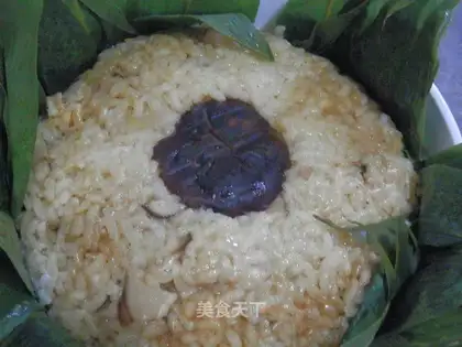 Chicken leg mushroom rice