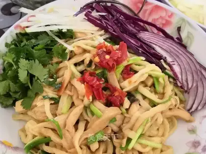 Apricot chicken noodles