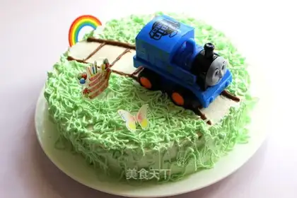 Thomas little train cream cake