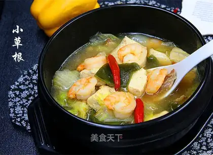 Shrimp cabbage tofu sea soup